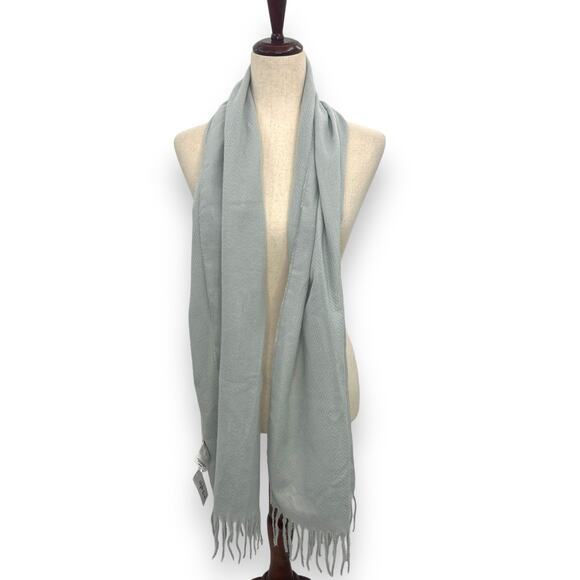 Style & Co Macy Solid Fringe-Trim Scarf Light Gray Plush Soft Rectanlge Grey - Picture 3 of 16